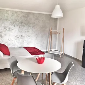 Red Tower Venice - 2 Mins From Vce Airport- Free Wifi , Tessera Italy